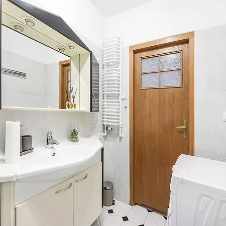 House In Ploudalmezeau By Rock